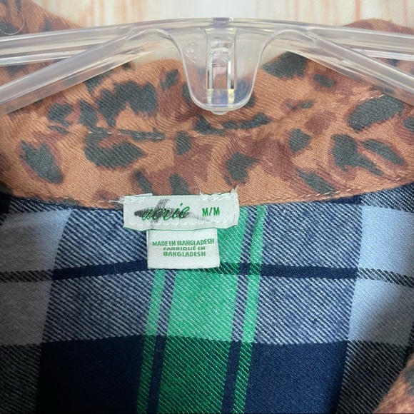 Aerie Mixed Pattern Flannel Button Up Blouse (M) - Picture 10 of 12